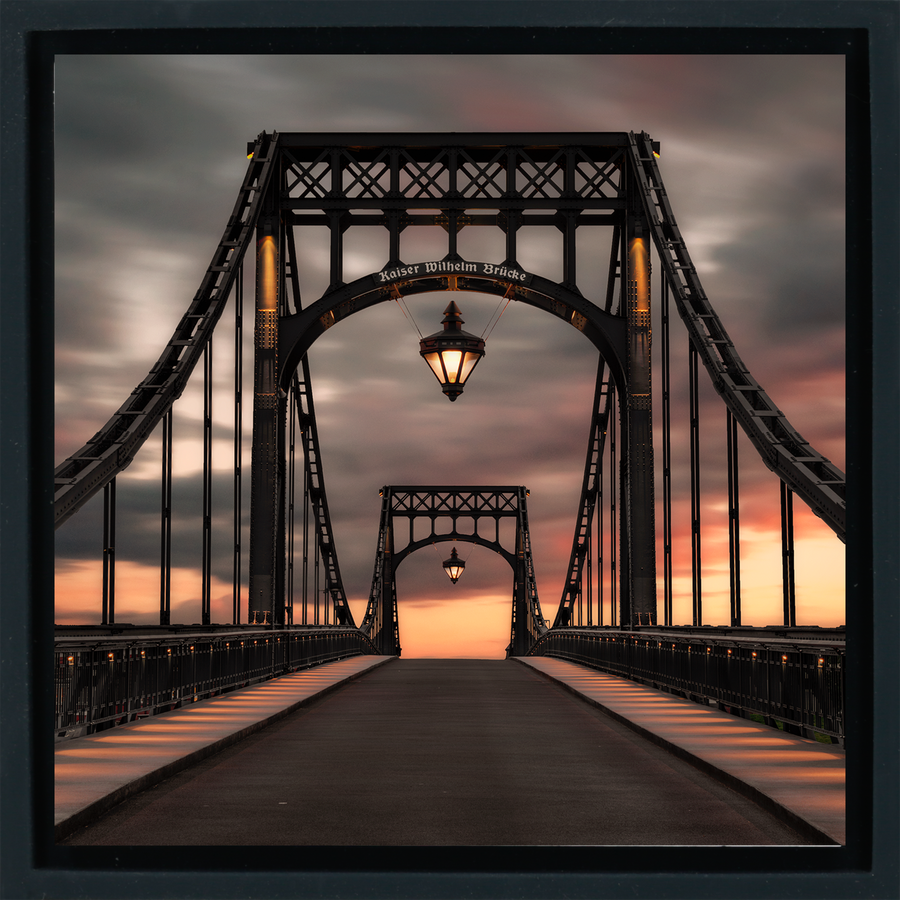 Kaiser Wilhelm Brucke - Black Wrapp