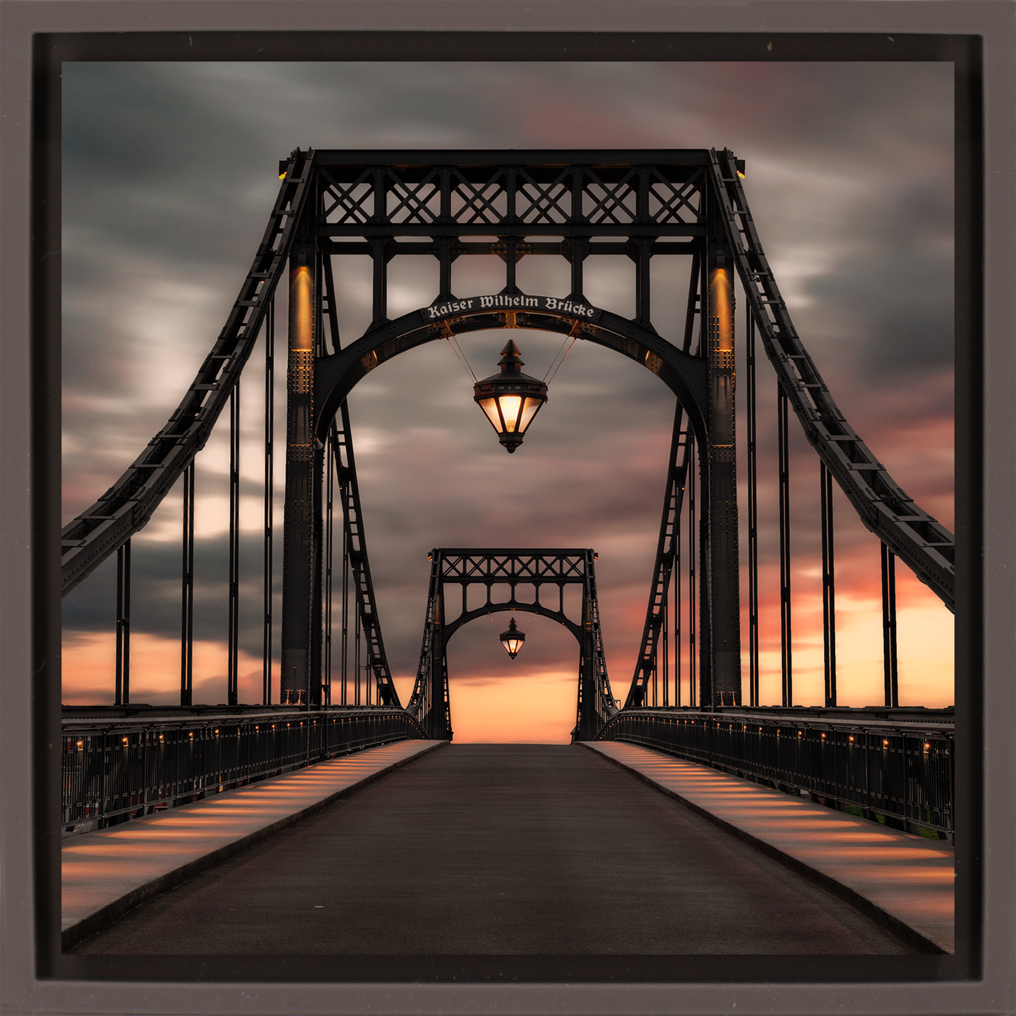 Kaiser Wilhelm Brucke- Brown Wrapp