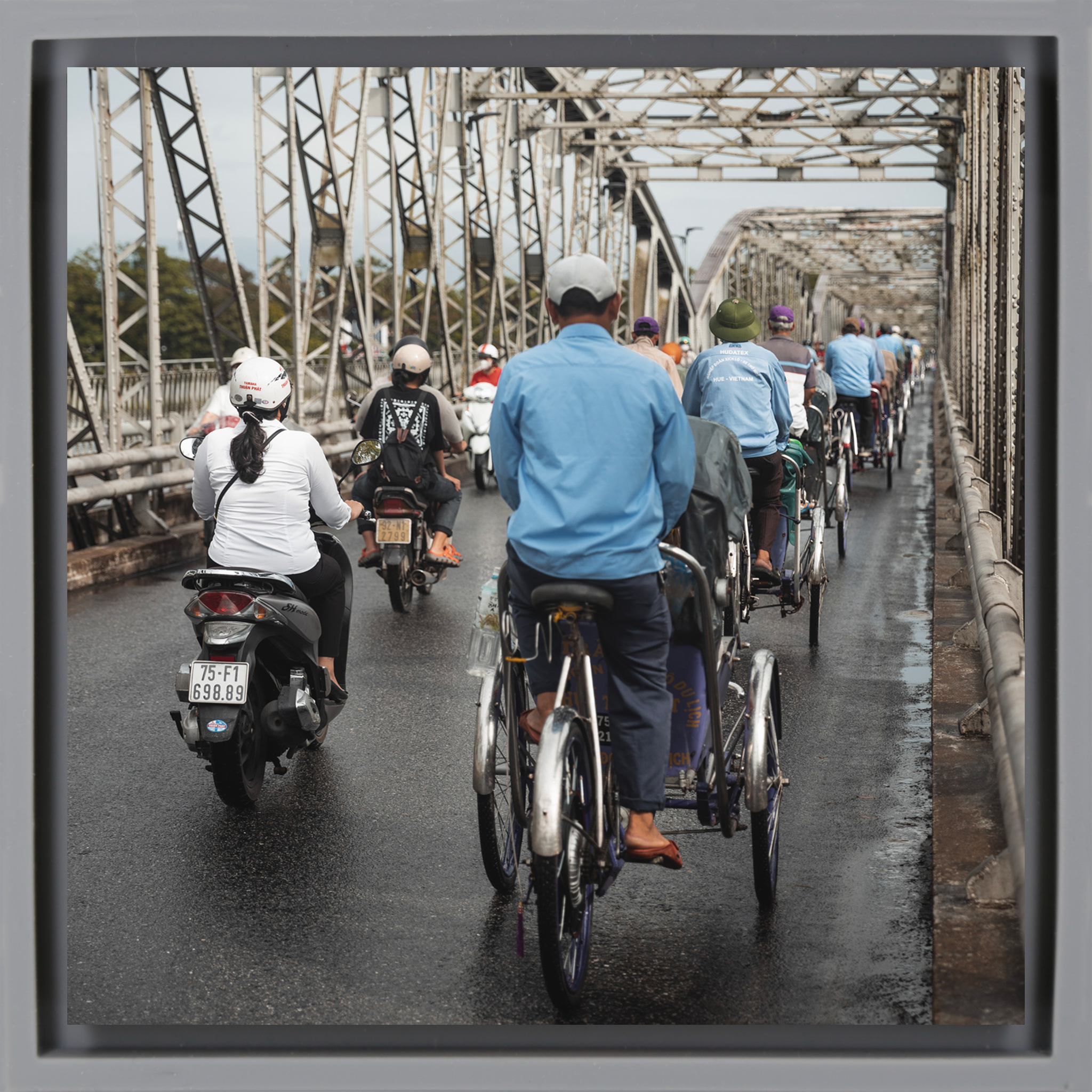 Morning Commute- Grey Wrapp