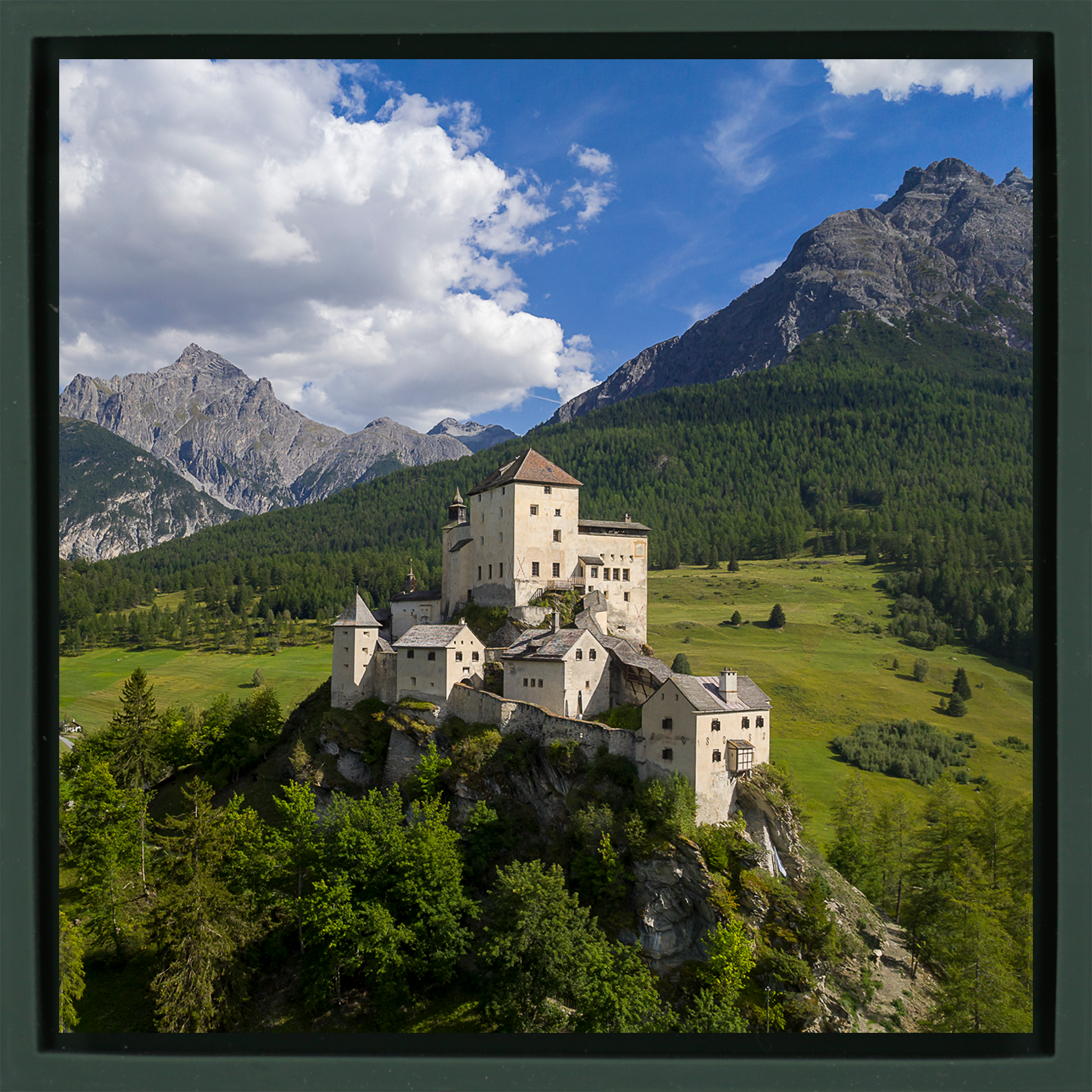 Schloss Tarasp- Dark Green Wrapp