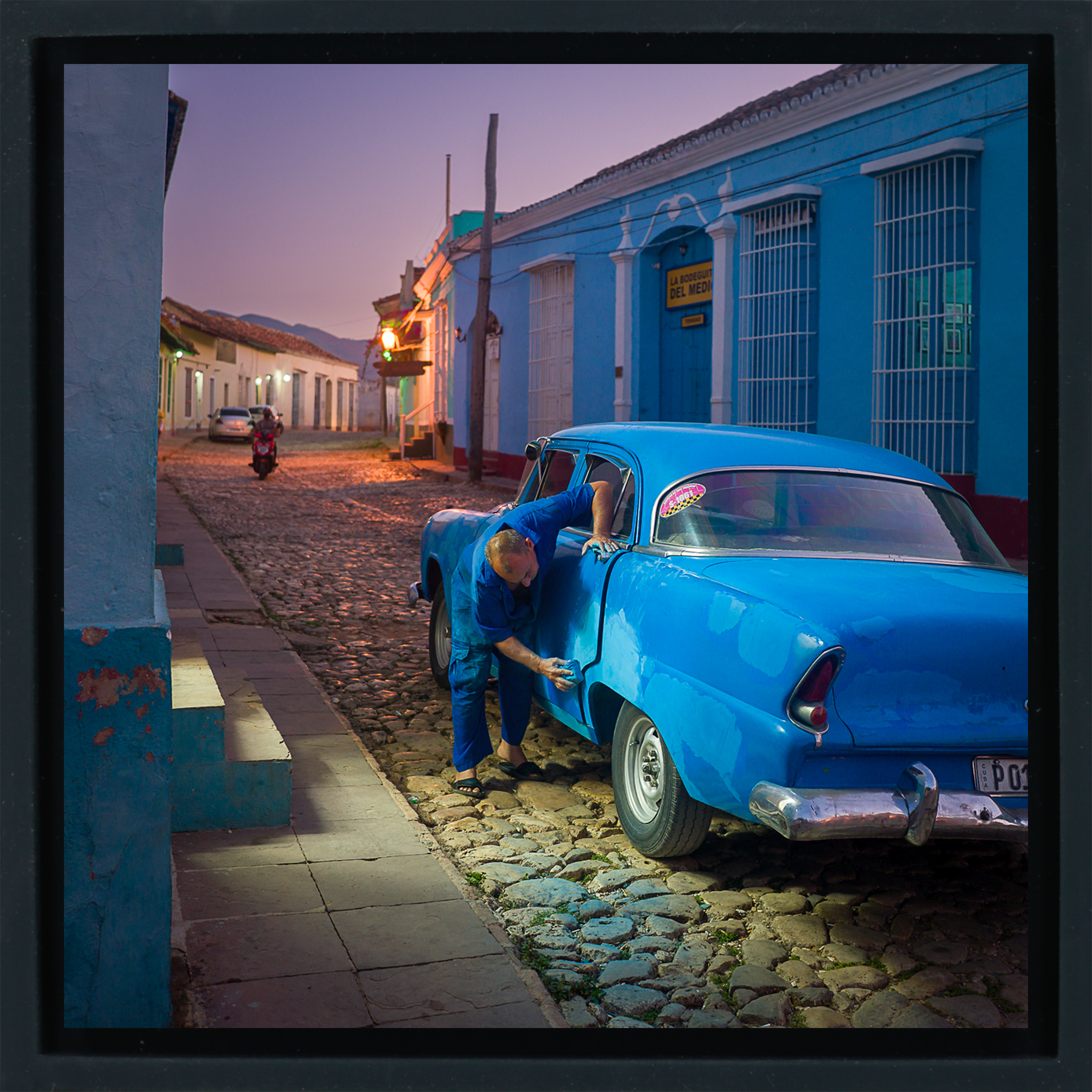 Classic Car Repair - Black Wrapp