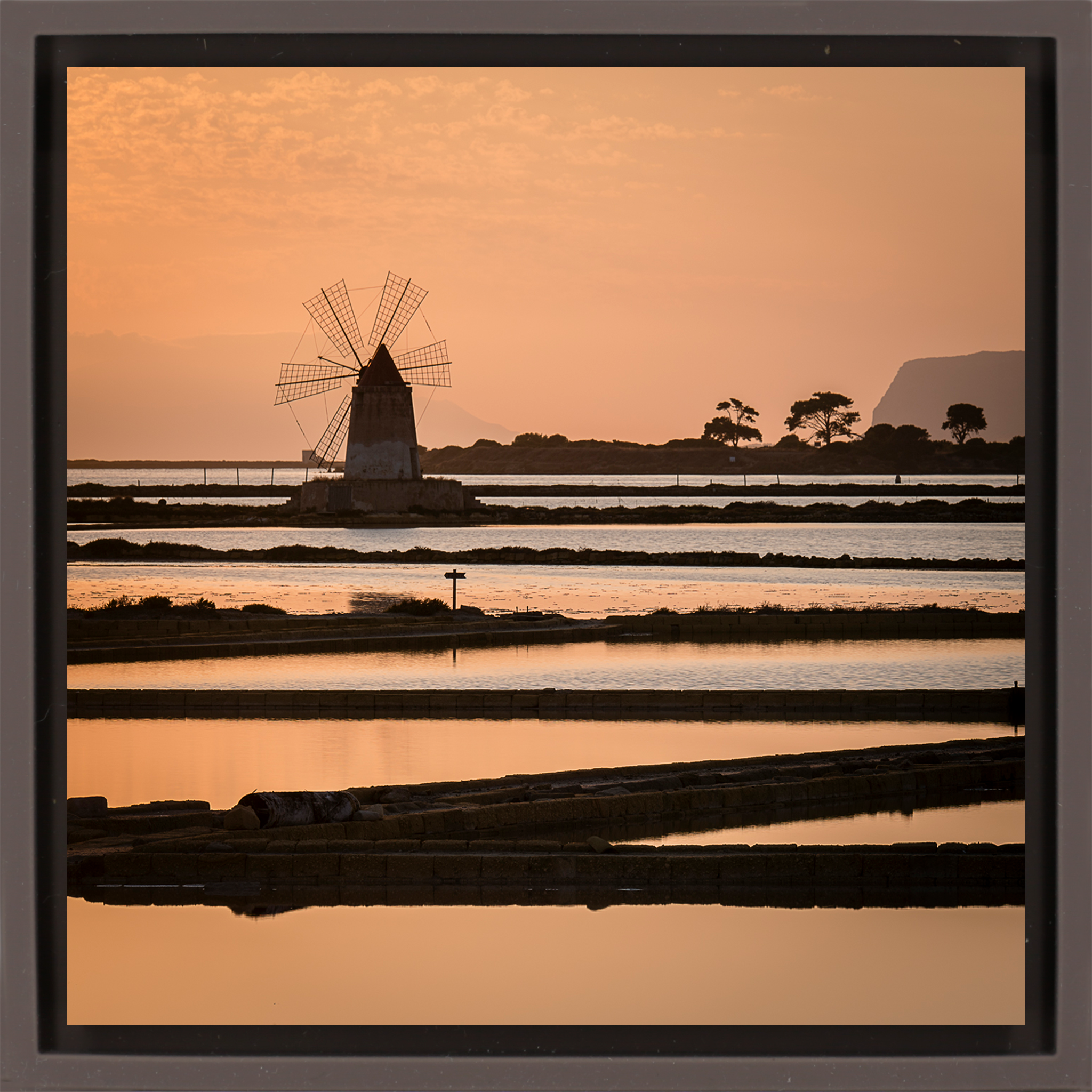 The Sicilian Saltmill - Bruine Wrapp