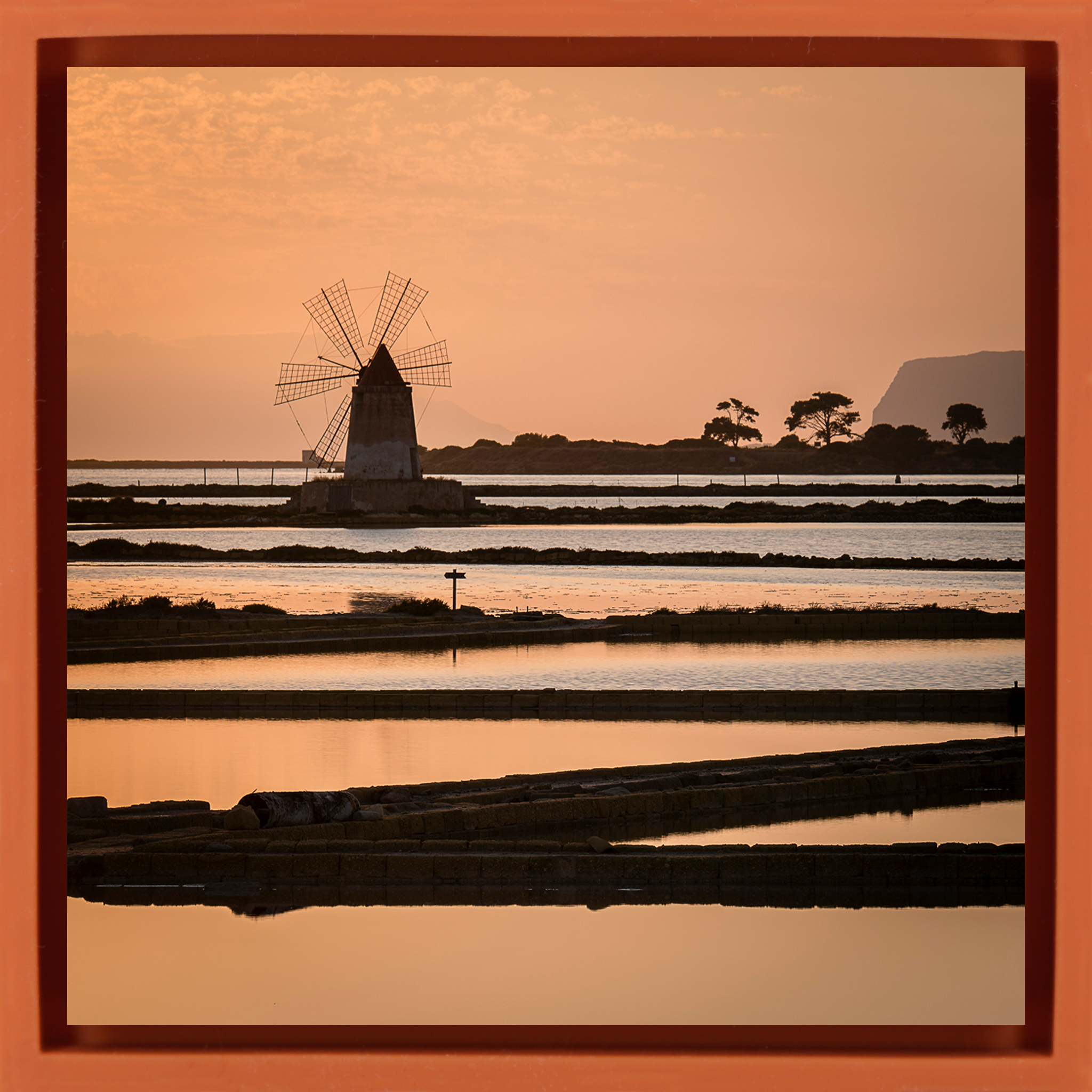 The Sicilian Saltmill - Oranje Wrapp