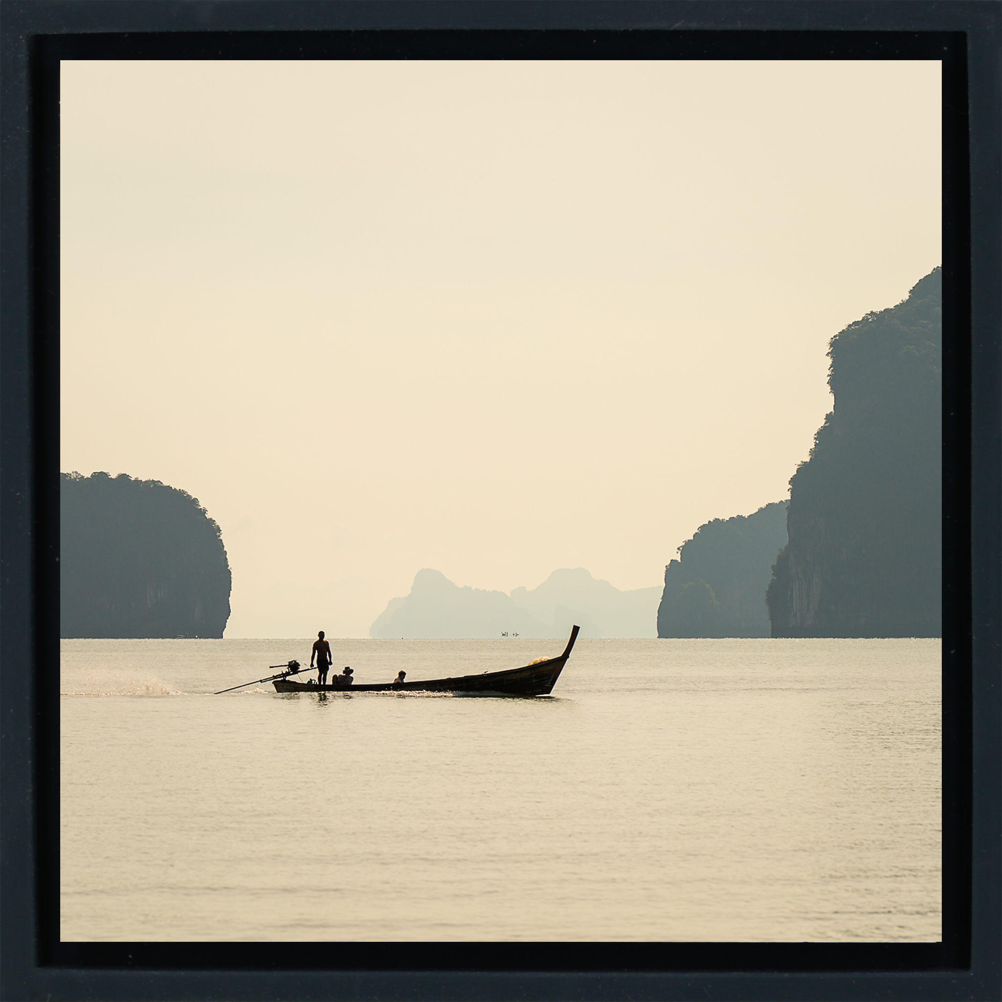 Gliding Waters - Schwarze Verpackung