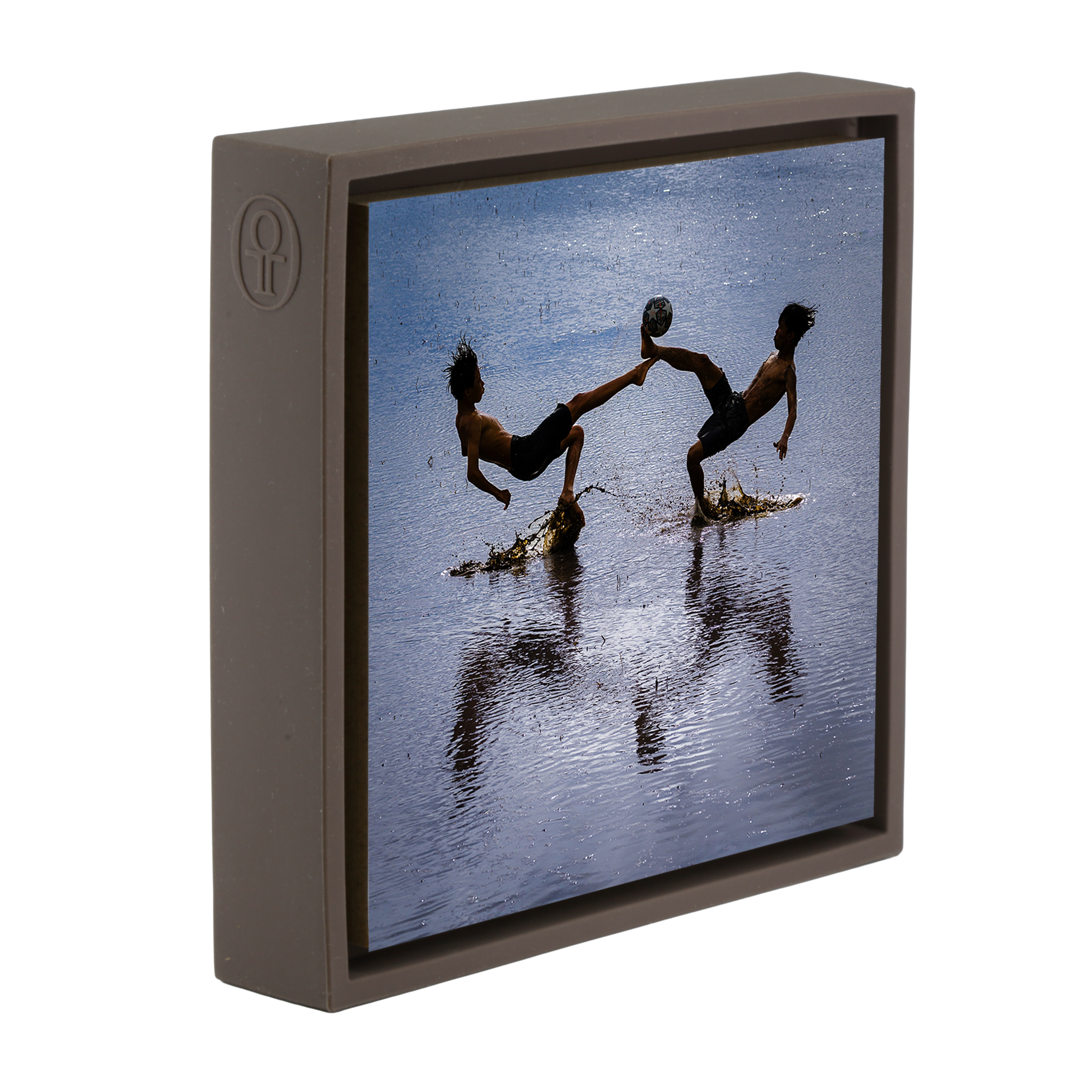 Flood - Braune Verpackung