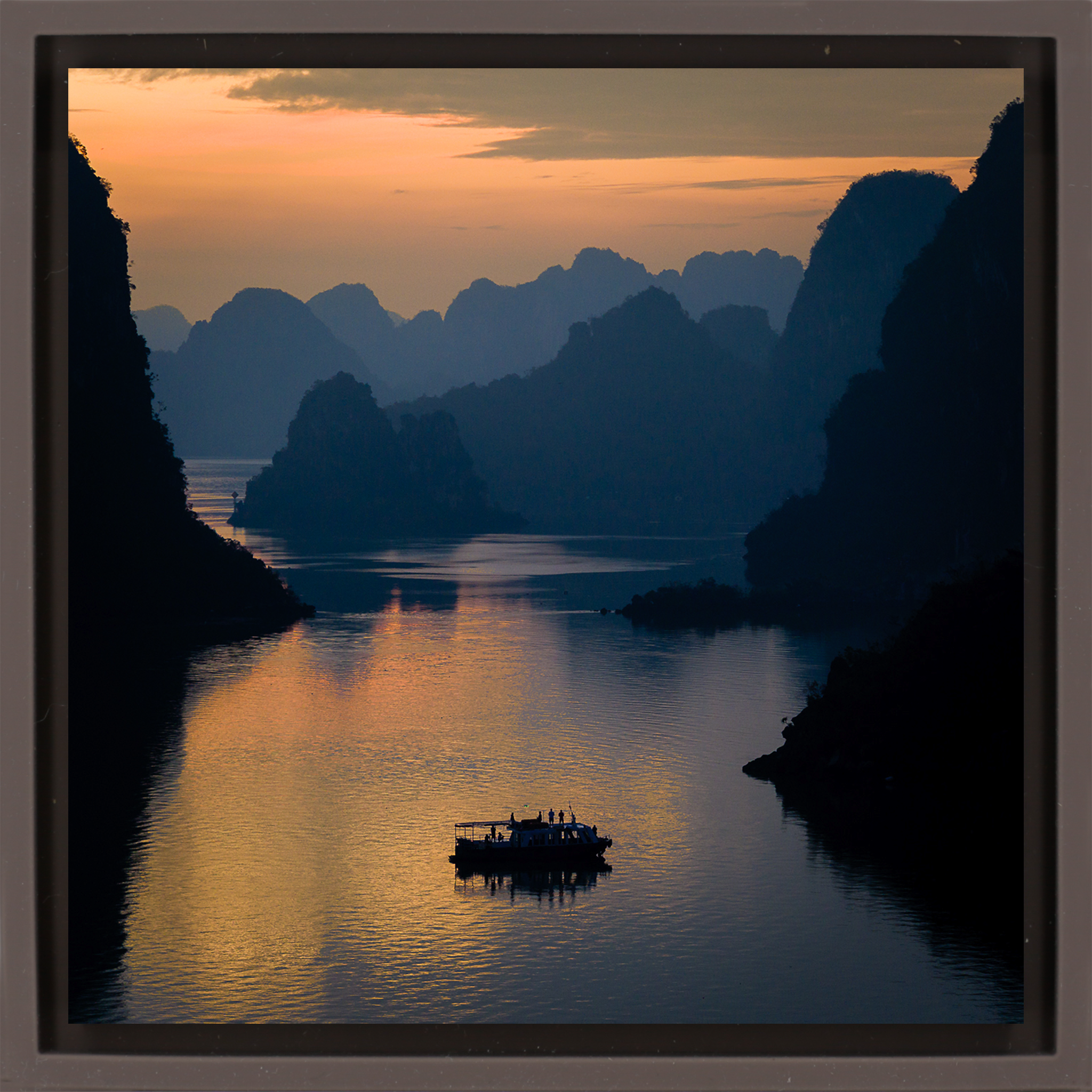 Halong Bay - Bruine Wrapp