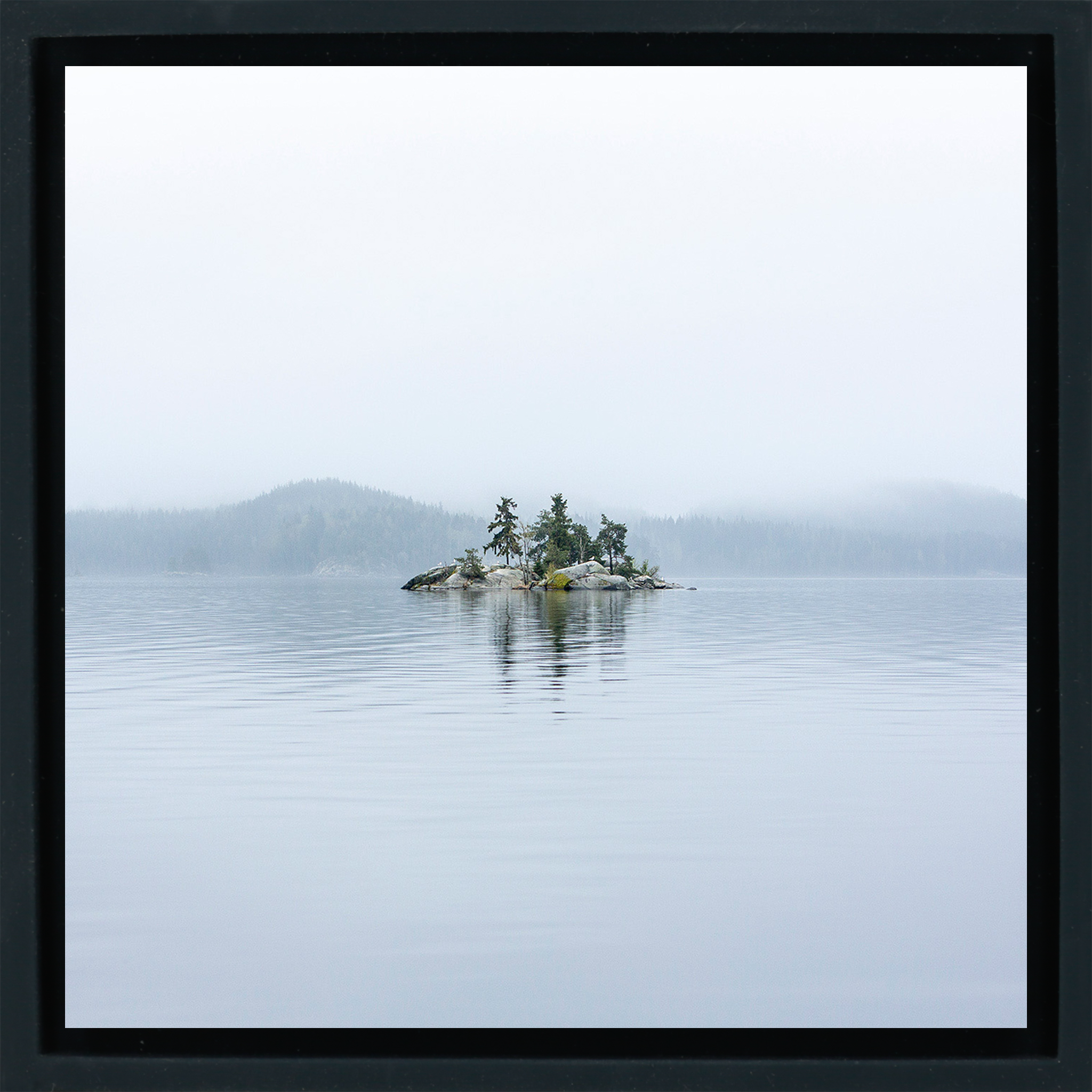 Lake Island - Schwarze Verpackung