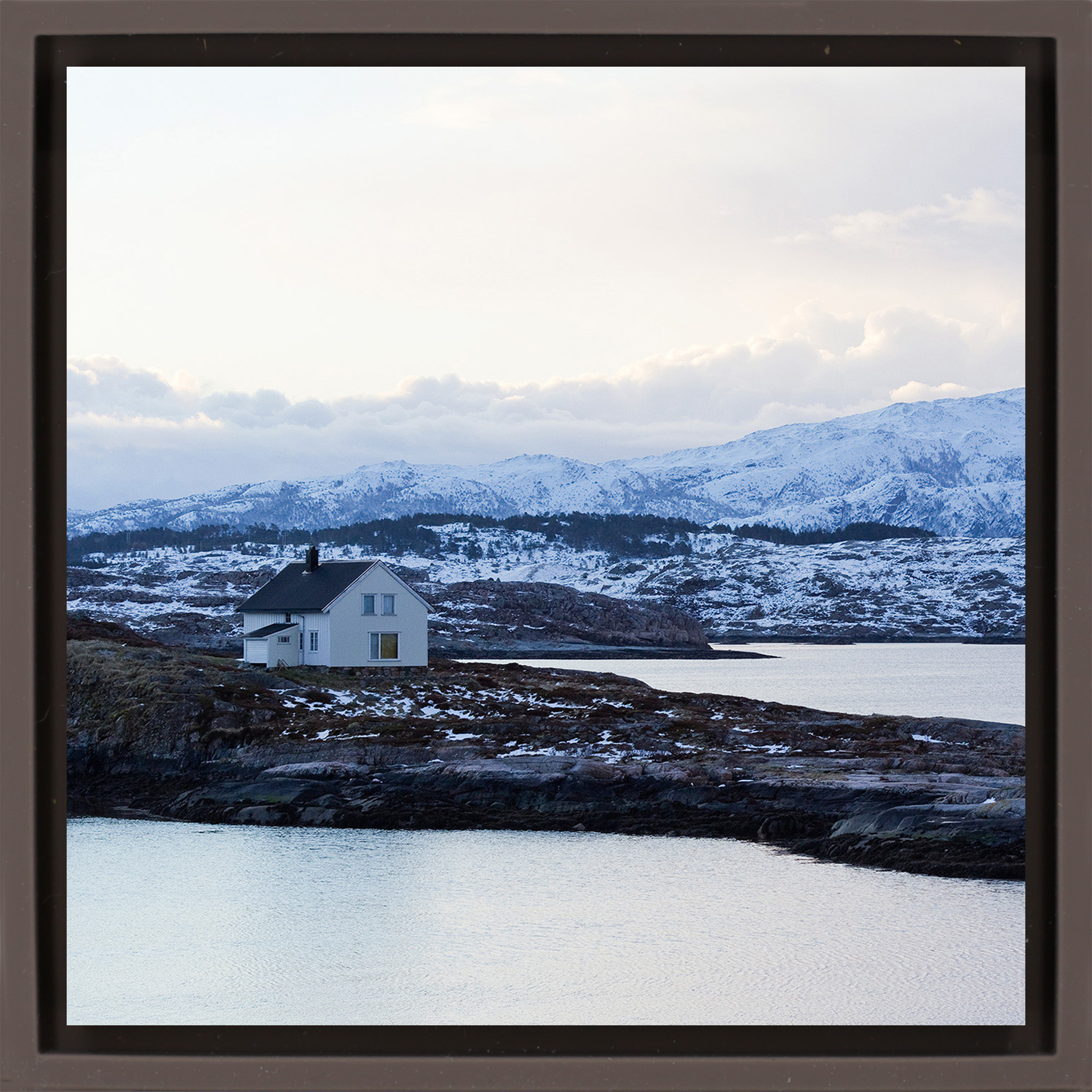 Lake House - Brown Wrapp