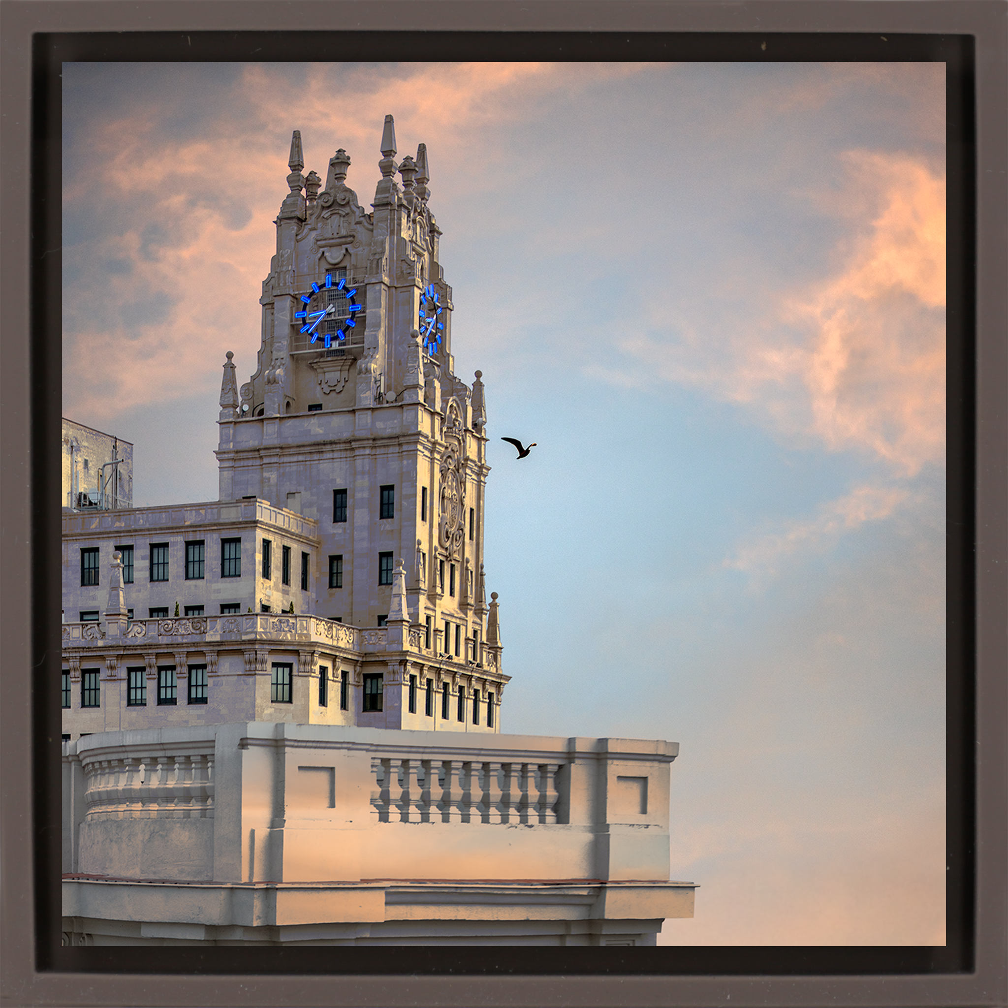 Edificio Telefónica- Brown Wrapp