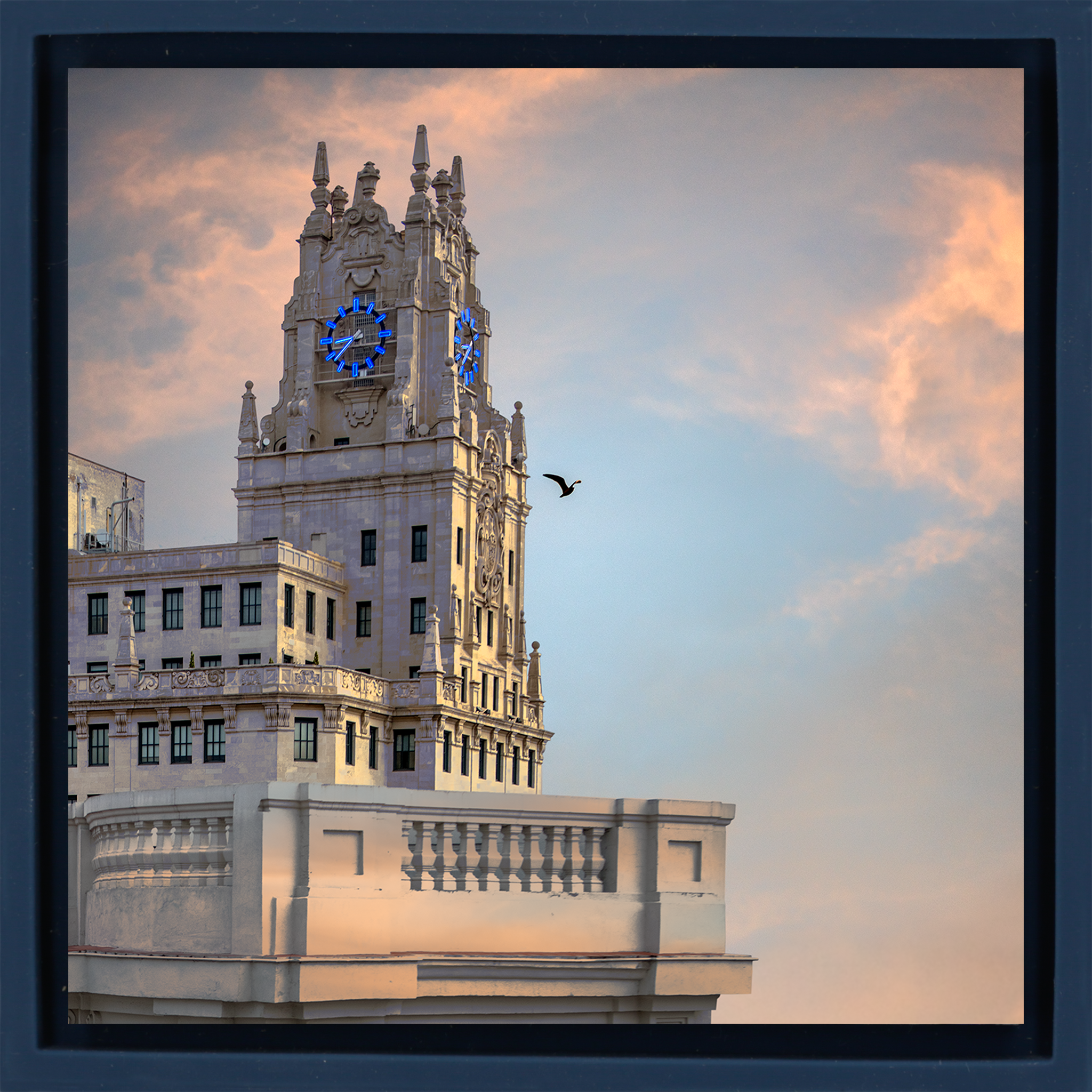 Edificio Telefónica- Dark Blue Wrapp