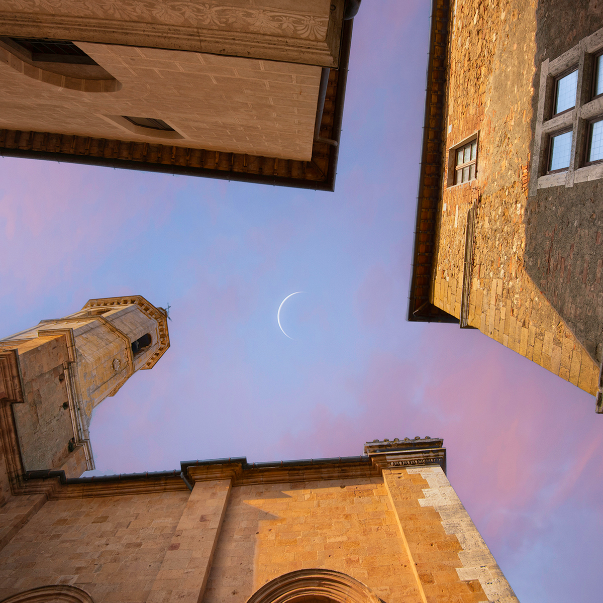Under the Tuscan Moon