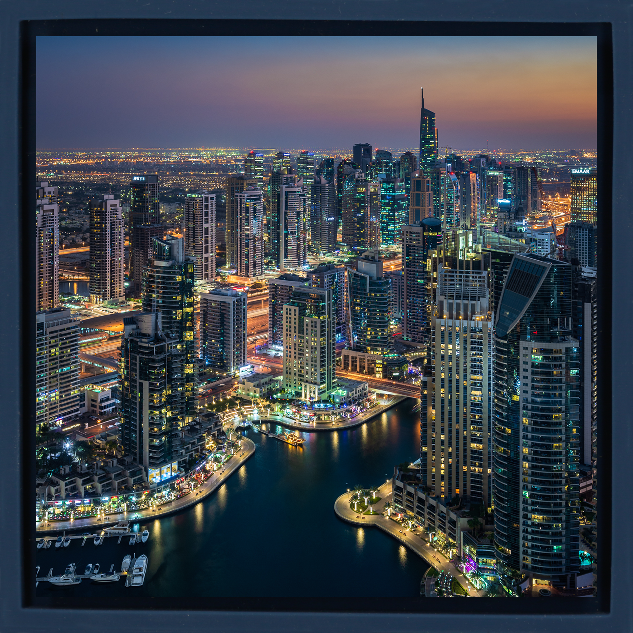 Dubai Marina - Donkerblauwe Wrapp