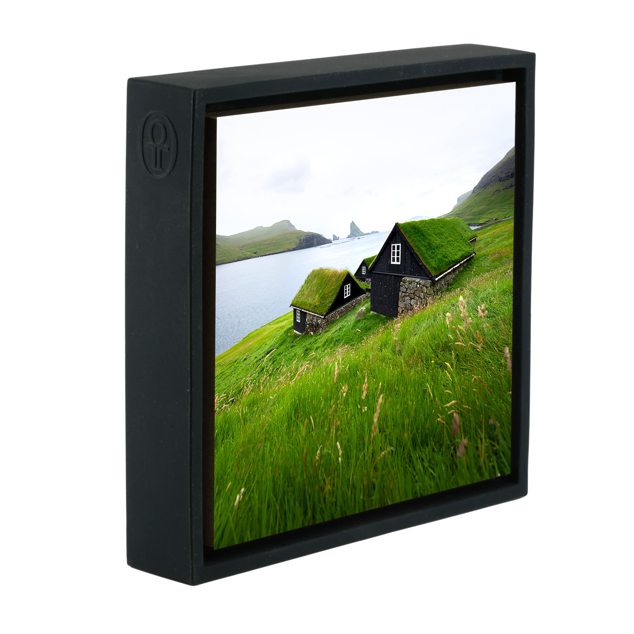 Traditional Faroese Living- Black Wrapp