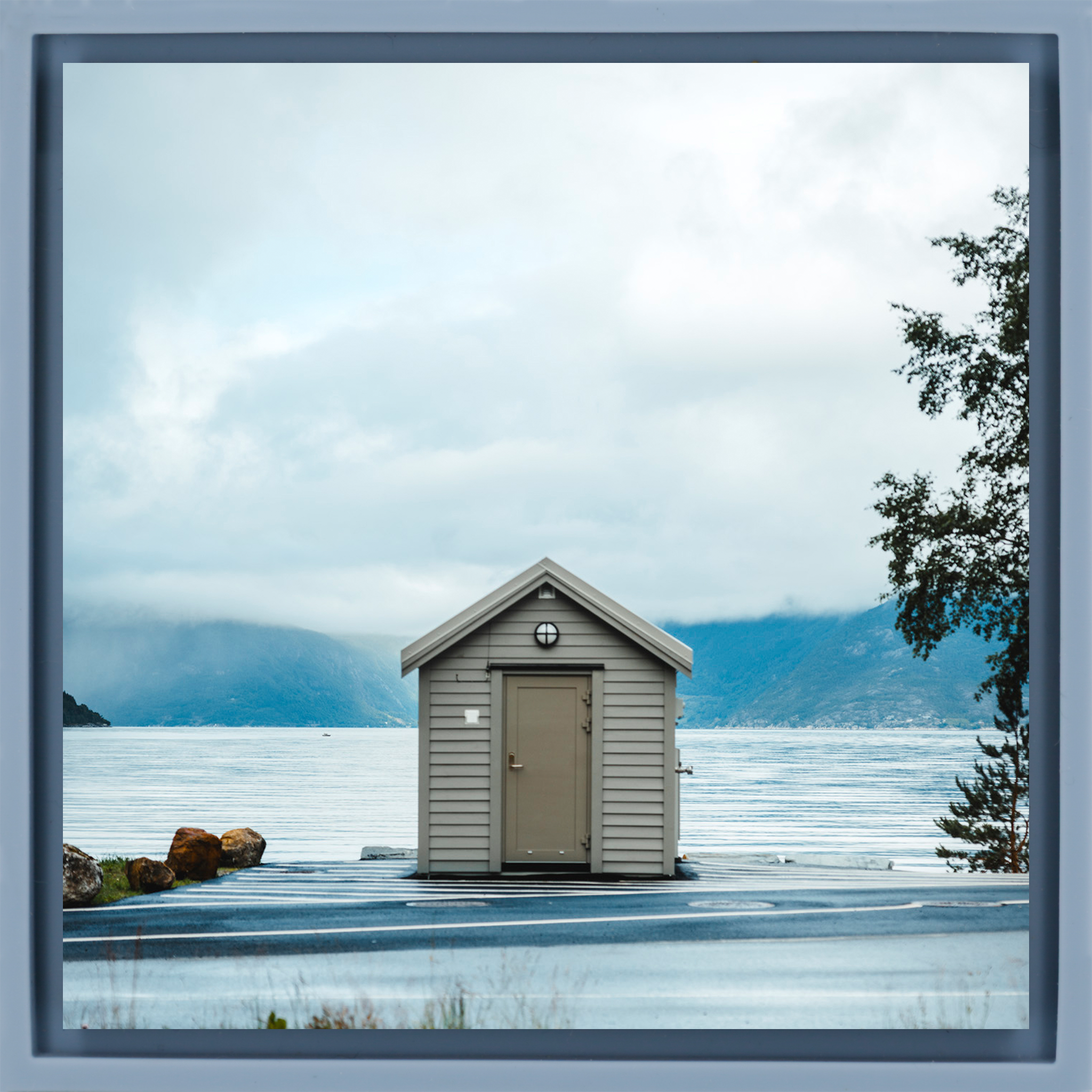 Cabane - Enveloppe bleu clair