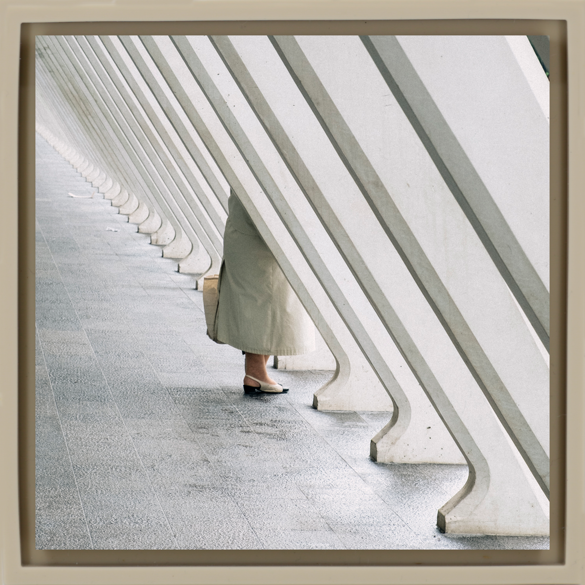 Station Wait - Zandkleurige Wrapp