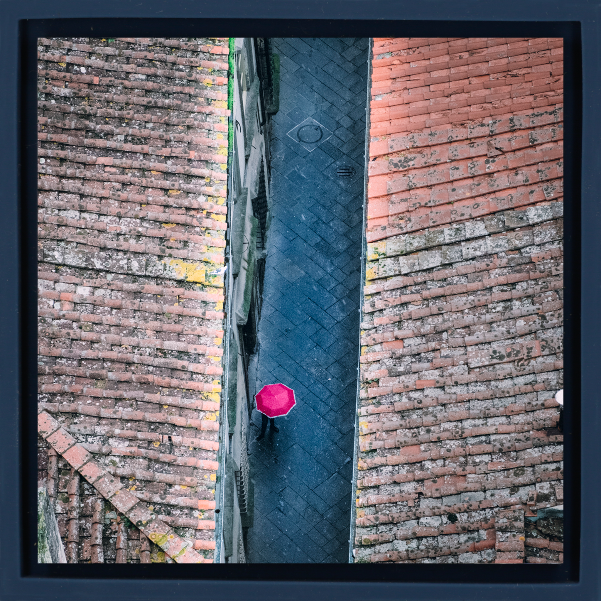Rainy Day in Lucca - Donkerblauwe Wrapp