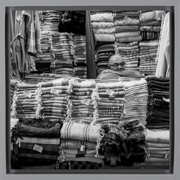 Quiet Day at the Market - Grijze Wrapp