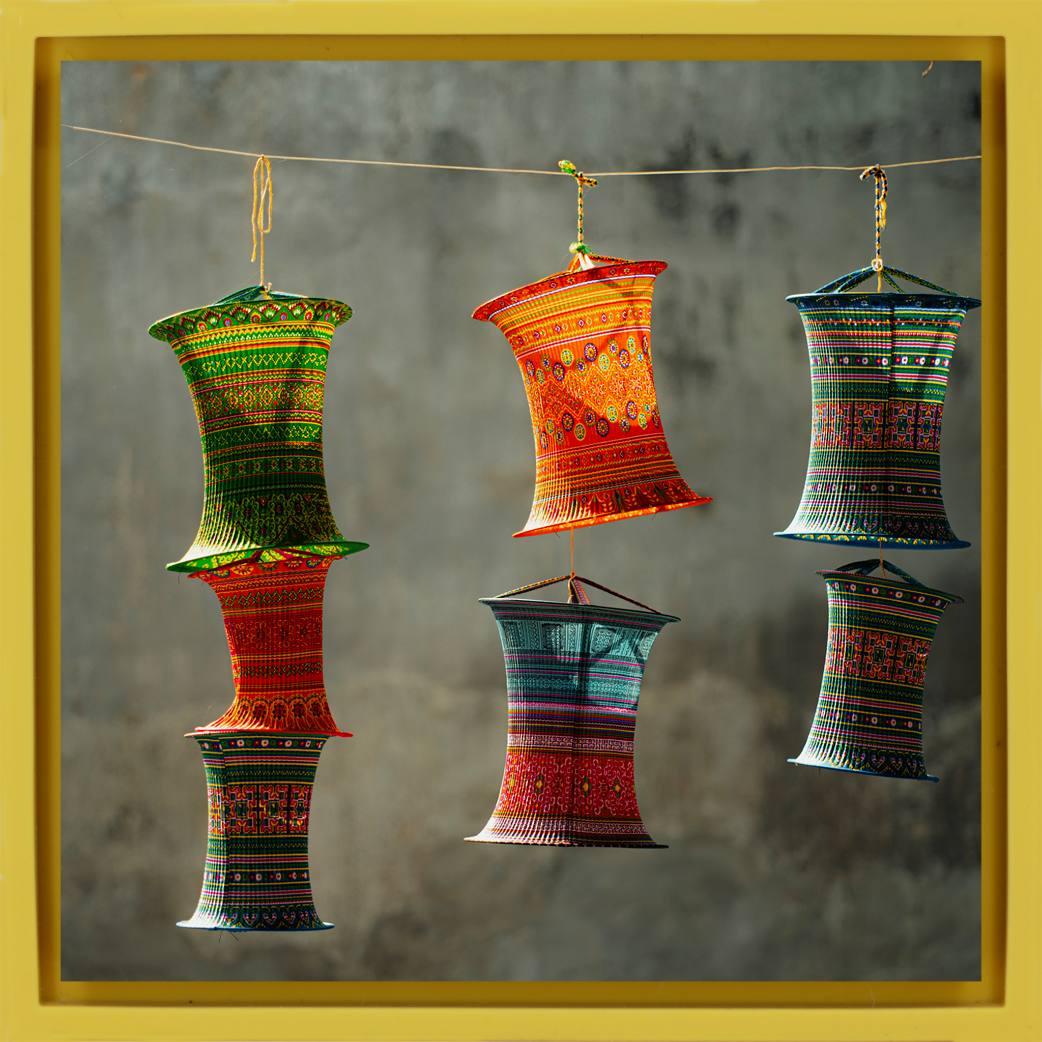 Vibrant Lanterns- Yellow Wrapp