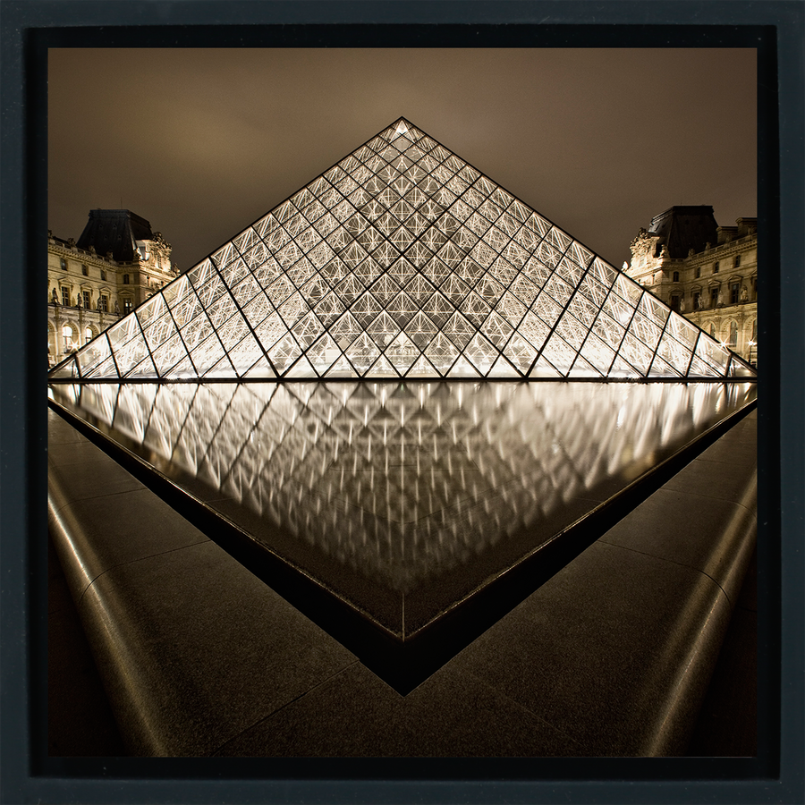 Louvre After Dark - Black wrapp
