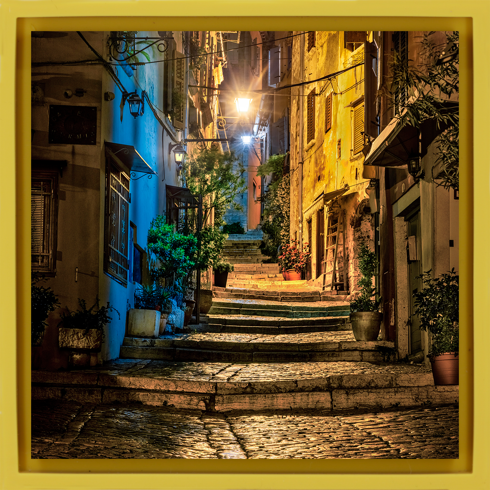 Ruelles de Rovinj en Croatie - Wrap jaune