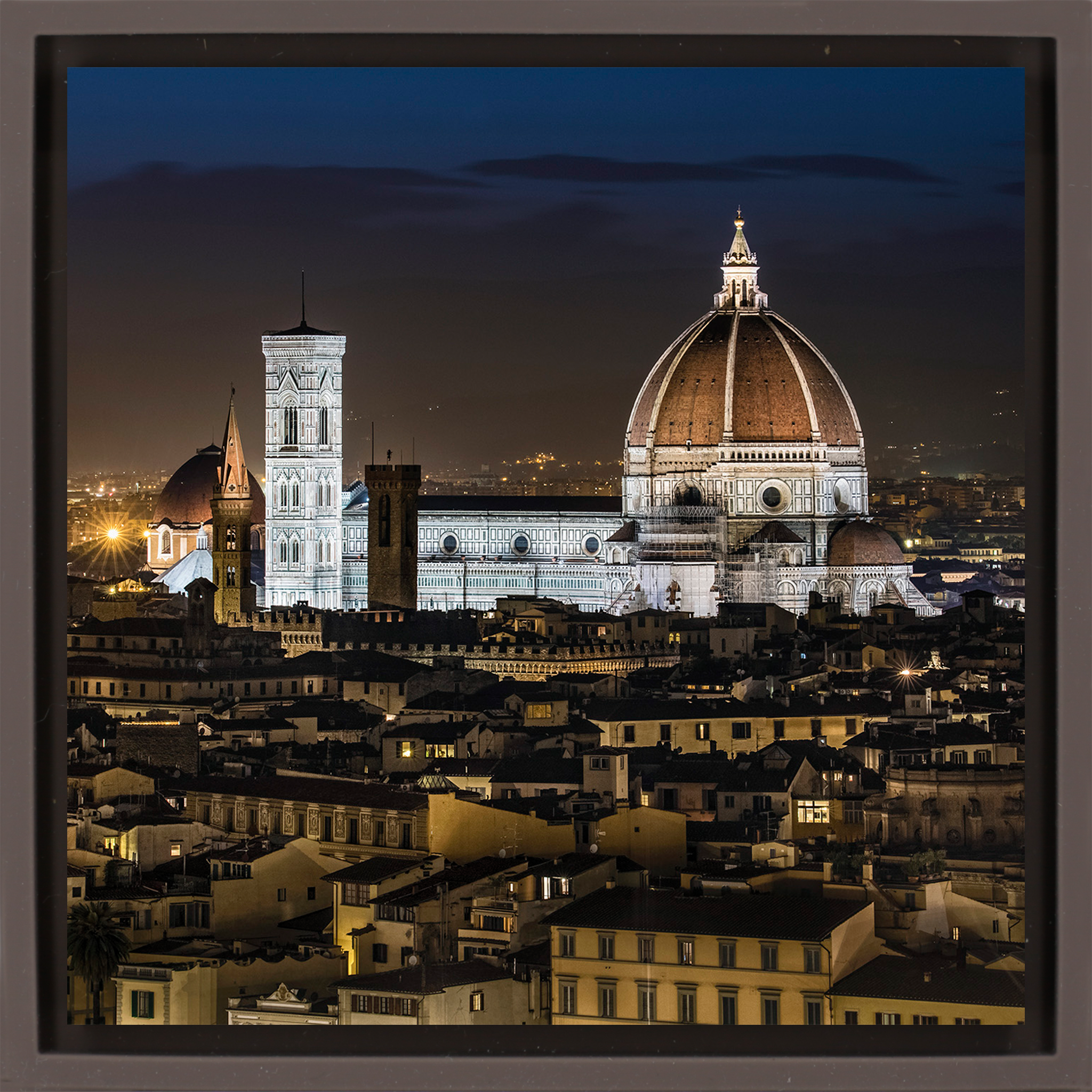 The Duomo After Dark - Bruine Wrapp
