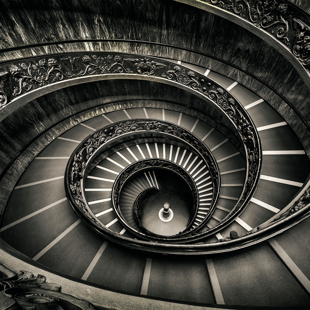 The Momo Spiral Staircase - Kollektion: Italien