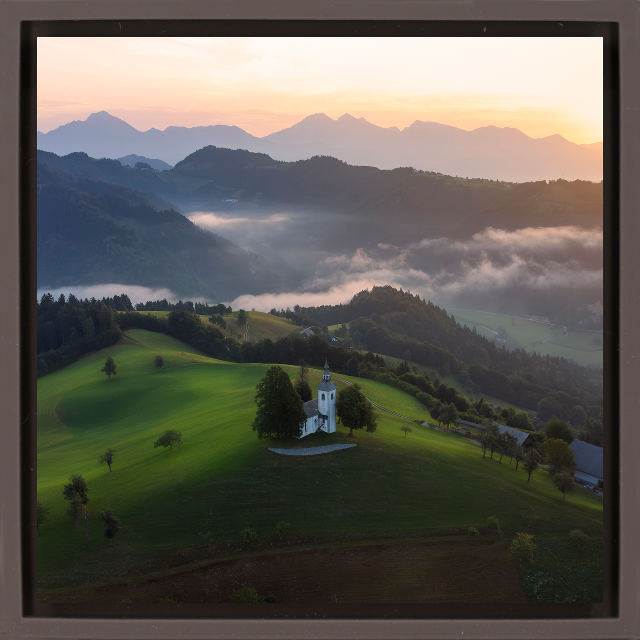 St Tomas Church - Bruine Wrapp
