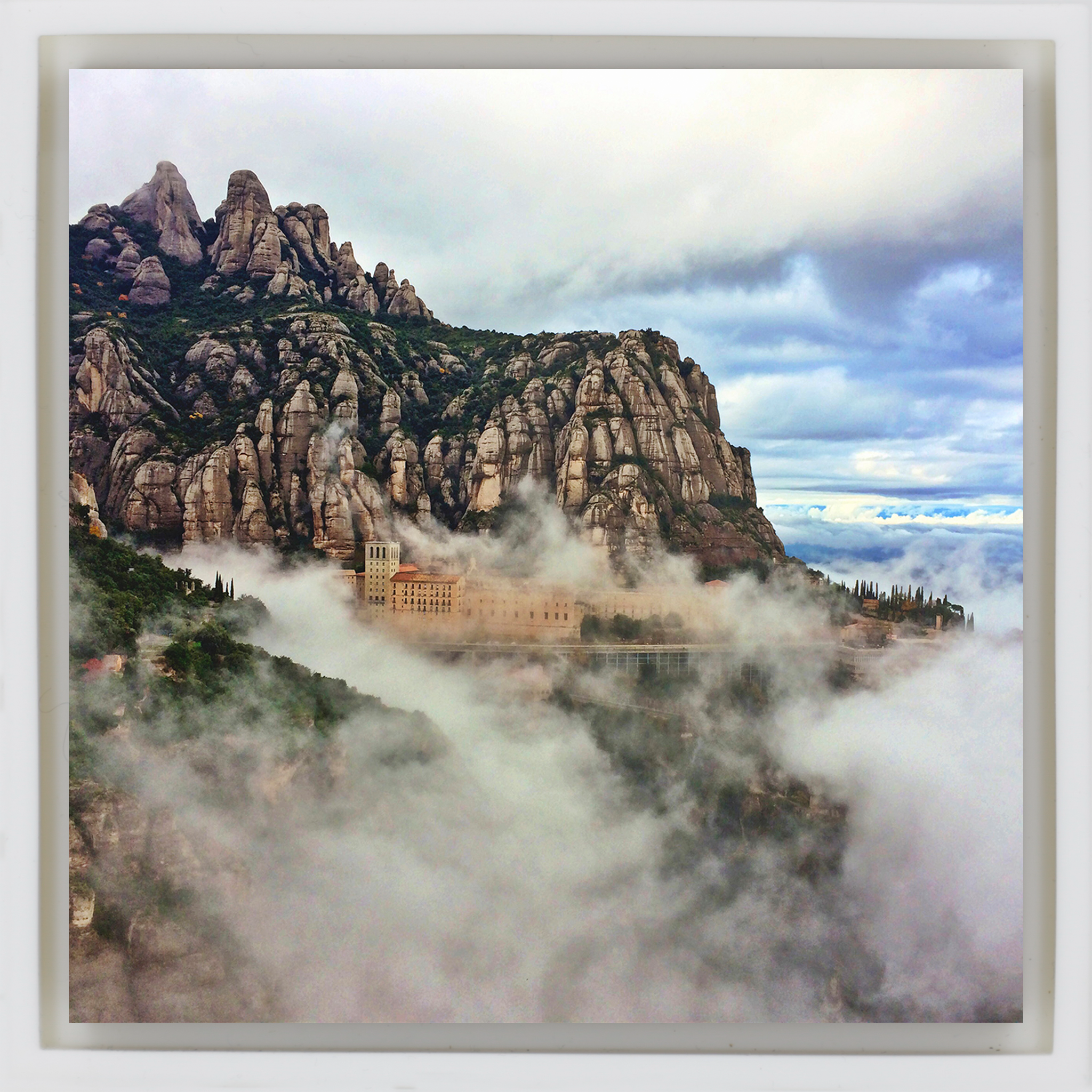 Montserrat - White Wrapp