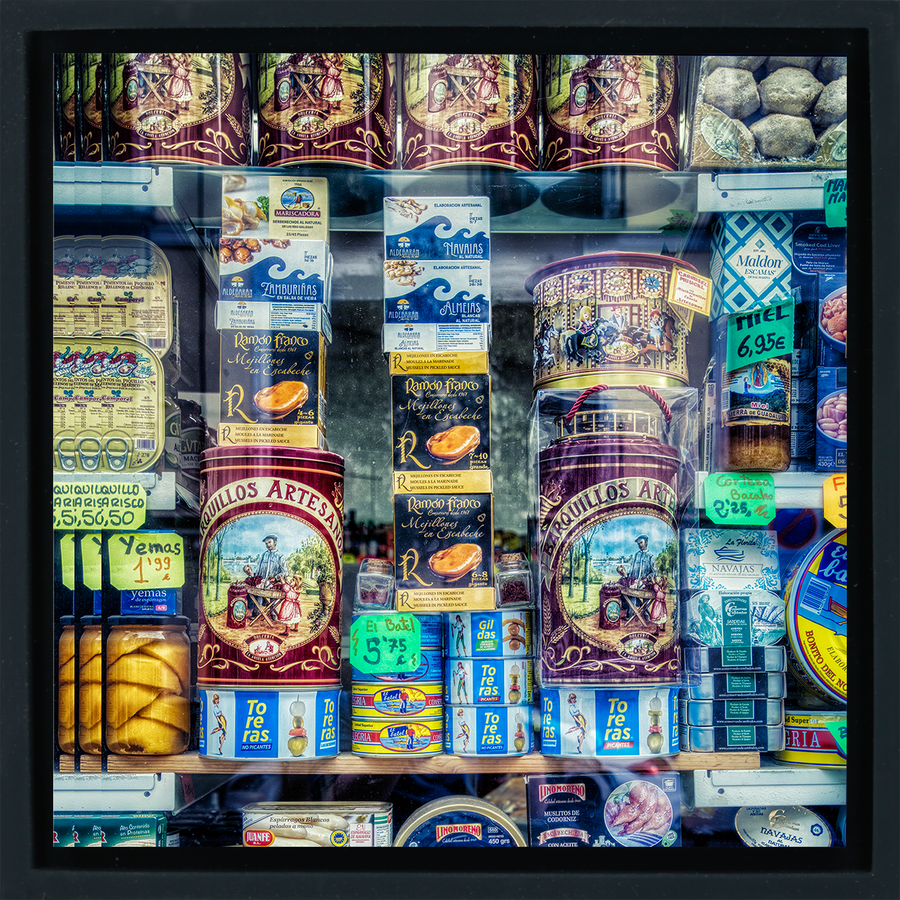 Madrid Shop Window - Black Wrapp